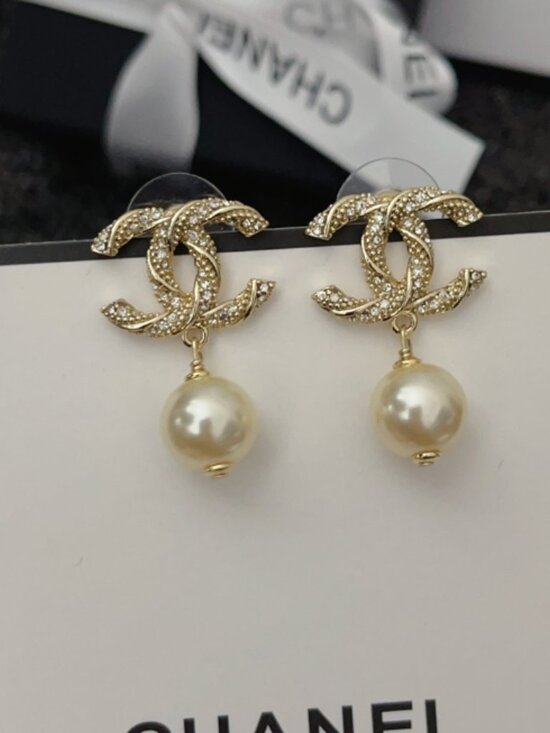 CHANEL. Jewelry - Chanel Earrings